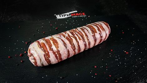 Полпеттоне с сыровяленной грудинкой, прошутто и сыром чеддар 