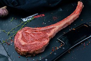 Стейк Томагавк Black Angus 